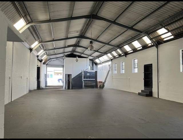 INDUSTRIAL PROPERTY TO RENT IN WOODSTOCK